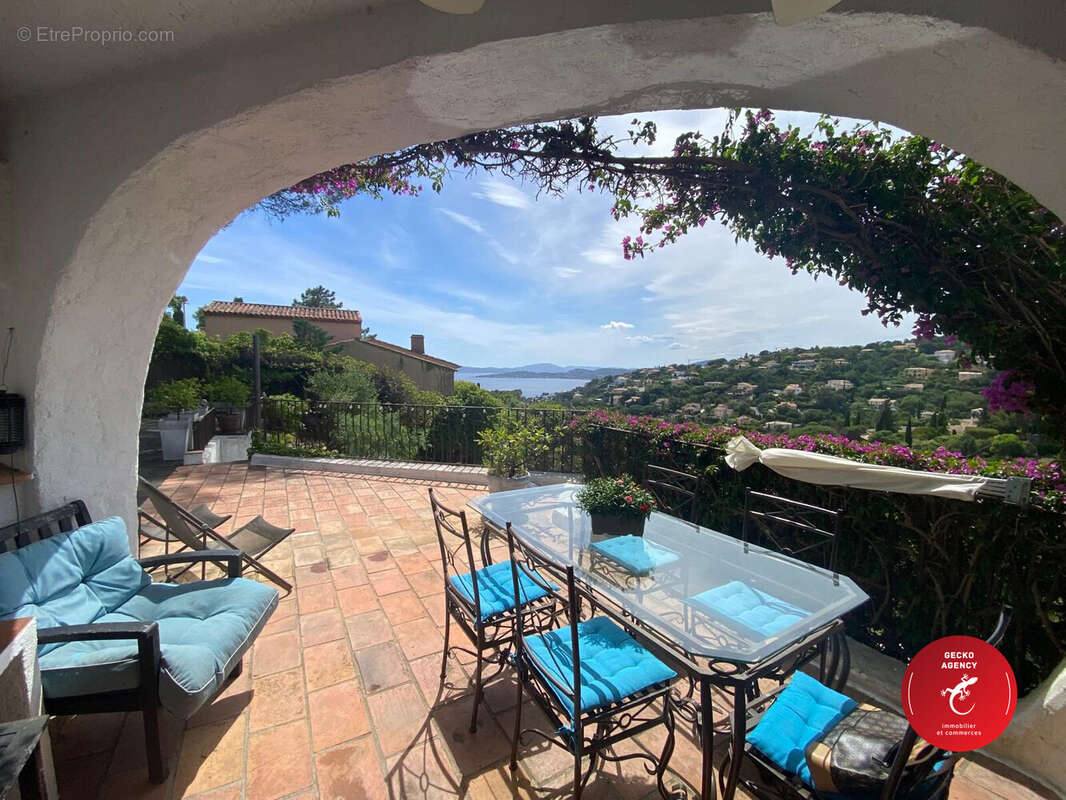 Villa principale - Maison à ROQUEBRUNE-SUR-ARGENS