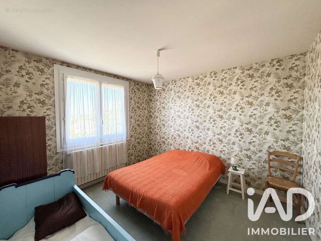 Maison 90 m² à Saint-Gaultier  - photo 9