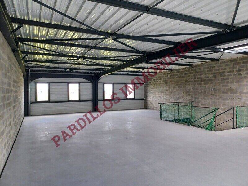 Photo 1 - Commerce à IFS