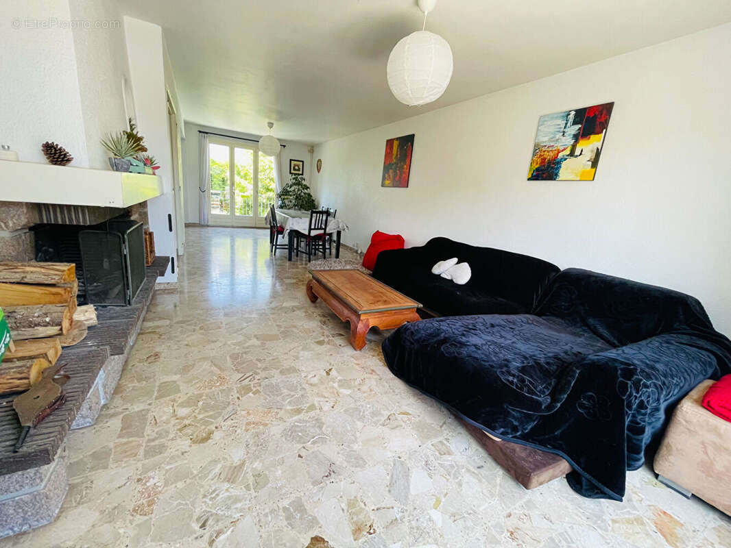 Maison à SARTROUVILLE