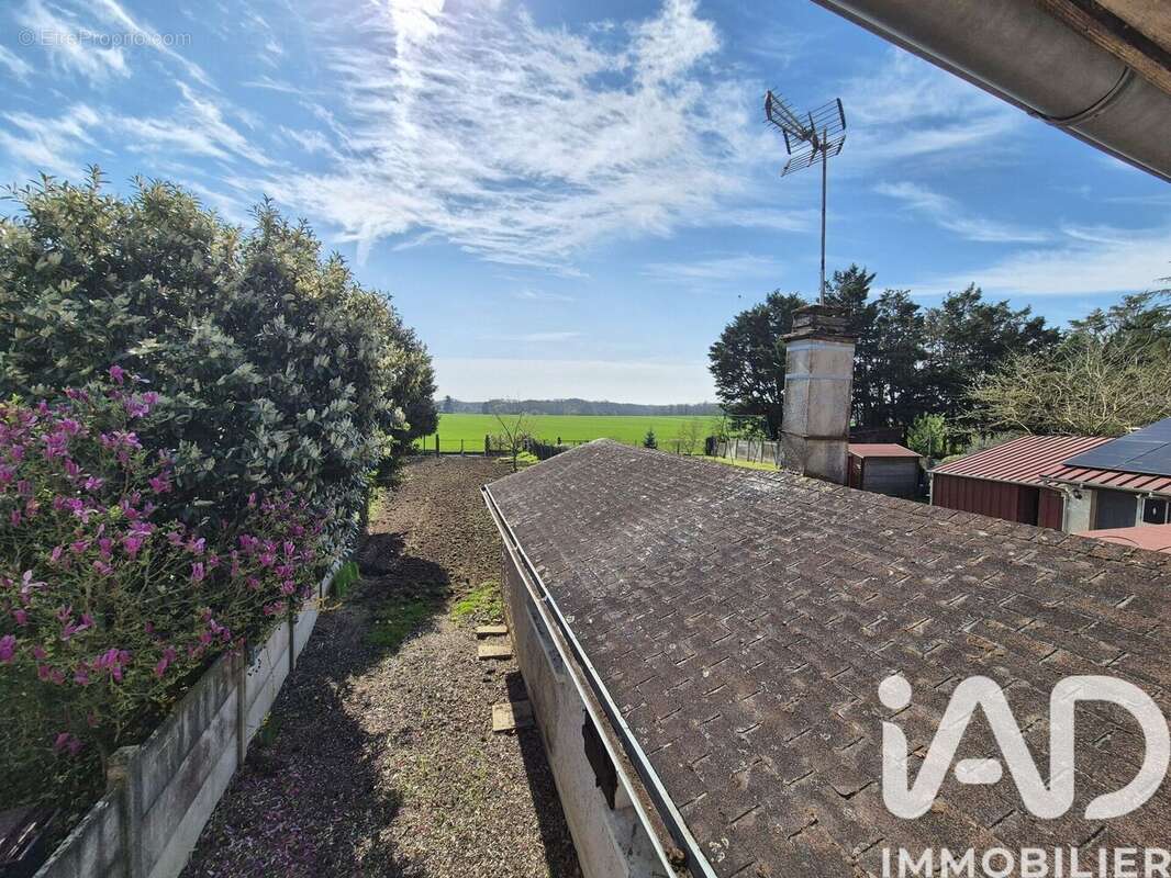 Maison 82 m² à Villebeon  - photo 7