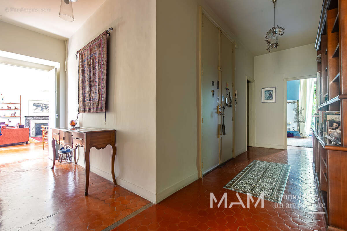 Appartement à MARSEILLE-6E