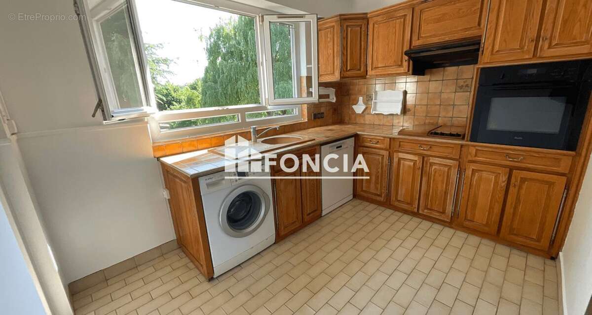 Appartement à CHILLY-MAZARIN
