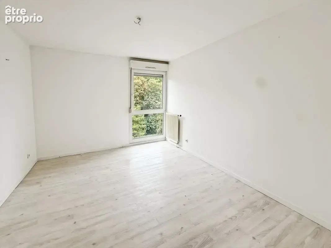 Appartement À Vendre T4 de 73 m2 avec Balcon et BOX à REIMS - photo 14