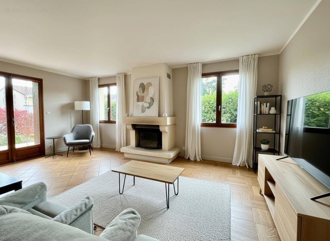 Maison à CHASSIEU