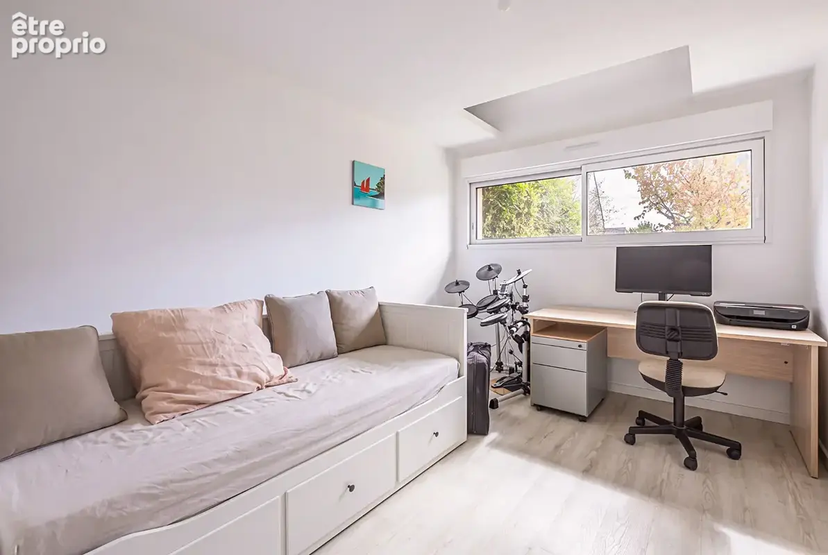 EXCLUSIVITE - LA CHAPELLE SUR ERDRE - Maison familiale 5 chambres avec jardin - photo 5