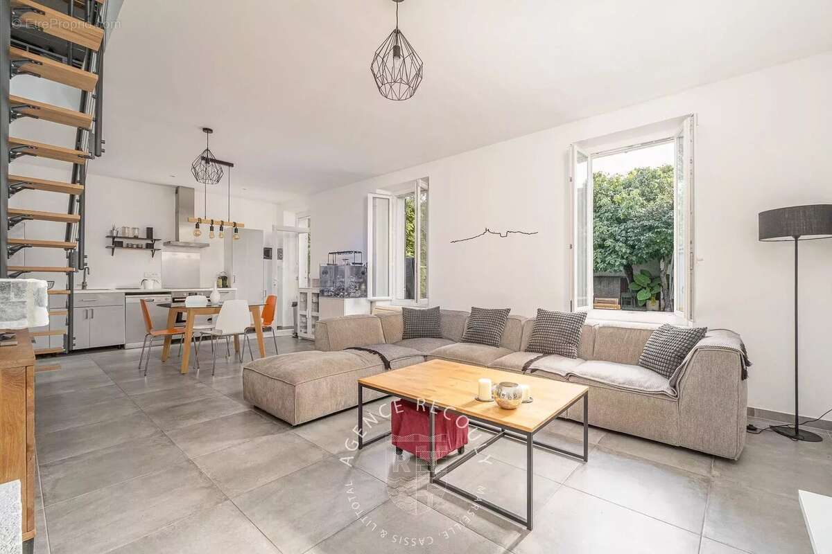 Maison à MARSEILLE-8E