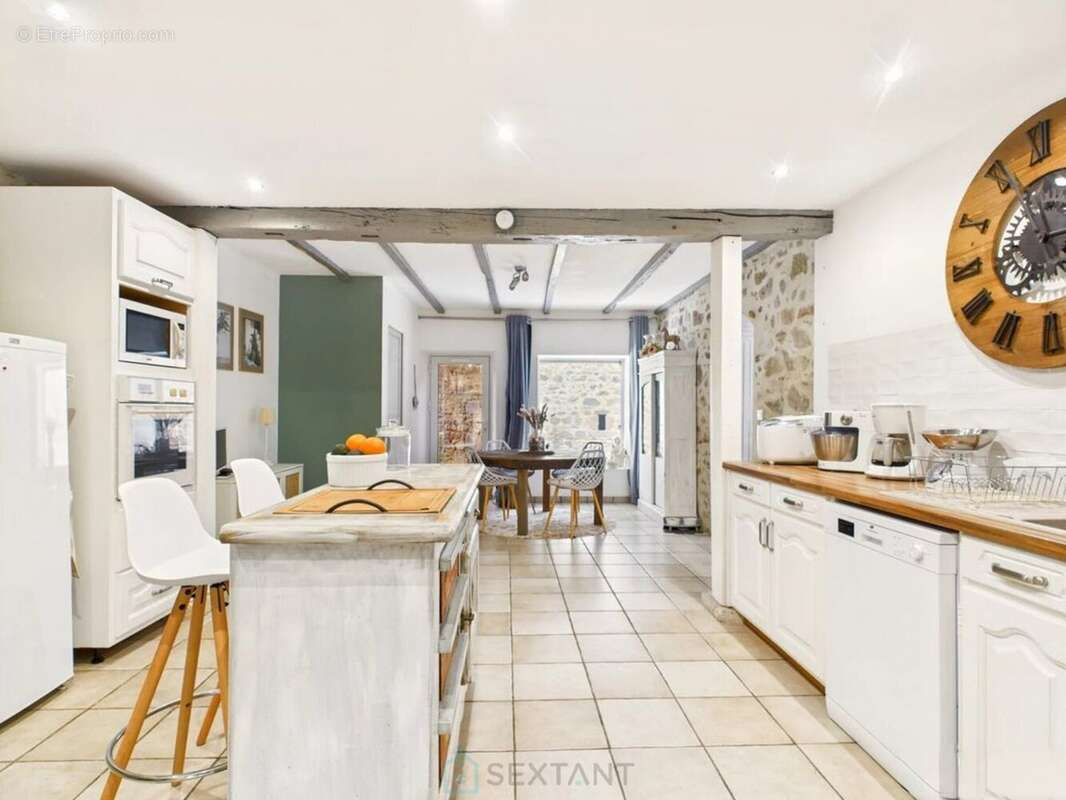 Maison à PIEGUT-PLUVIERS