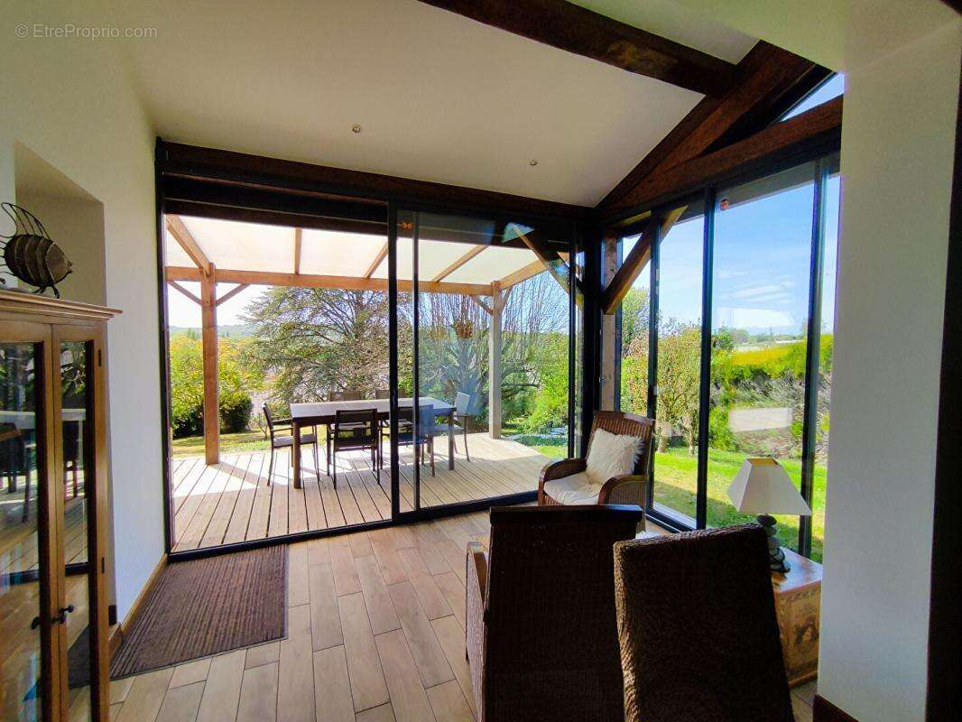 Maison Monthoiron 8 pièce(s) 176 m2 - photo 6