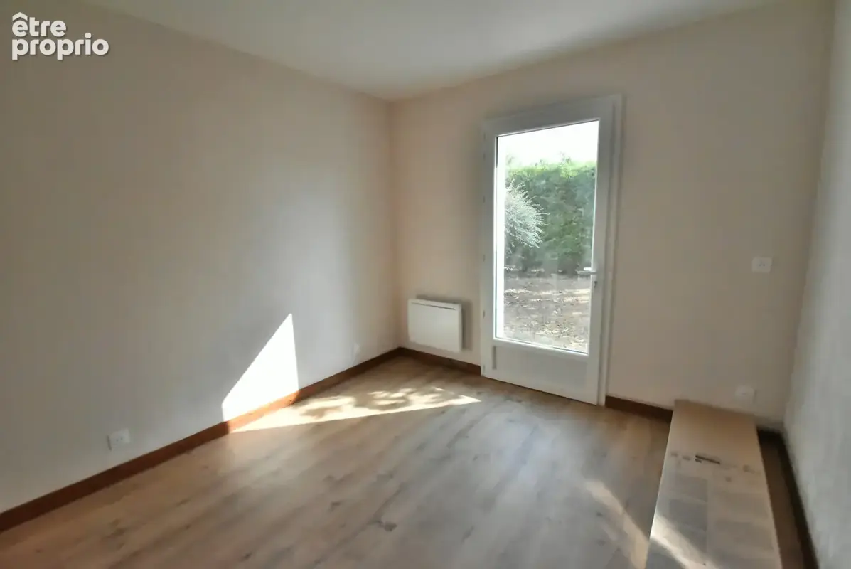 Maison à vendre 4 pièces plain pied (16) LA COURONNE, 4 chambres et terrain - photo 5