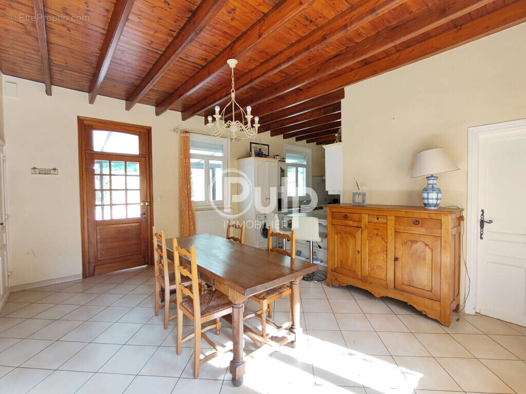 Maison à NIELLES-LES-BLEQUIN