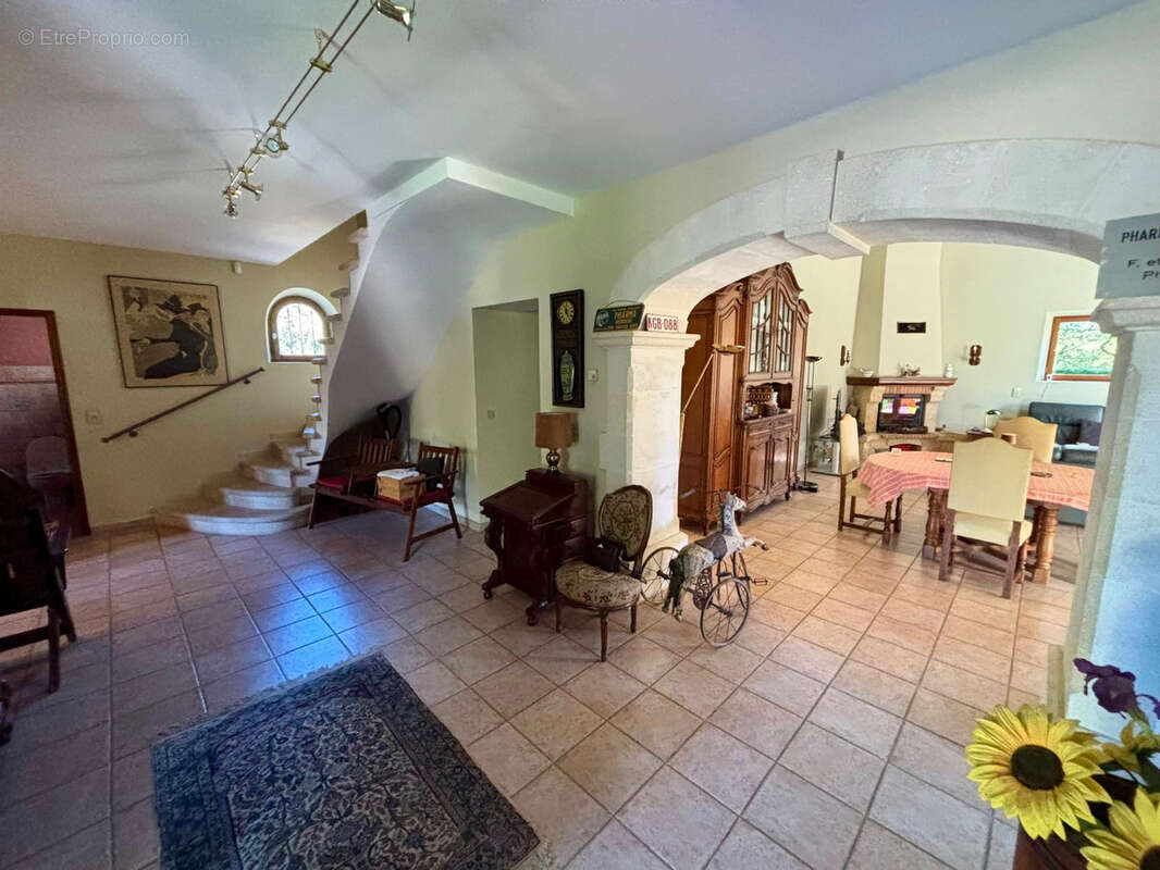 Maison à GRIGNAN