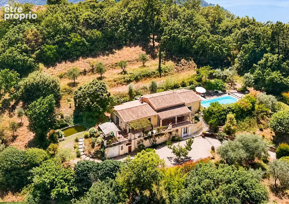 Maison 165 m2   4/5 chambres   Terrain 3 550 m2   Piscine   Vue panoramique - photo 12