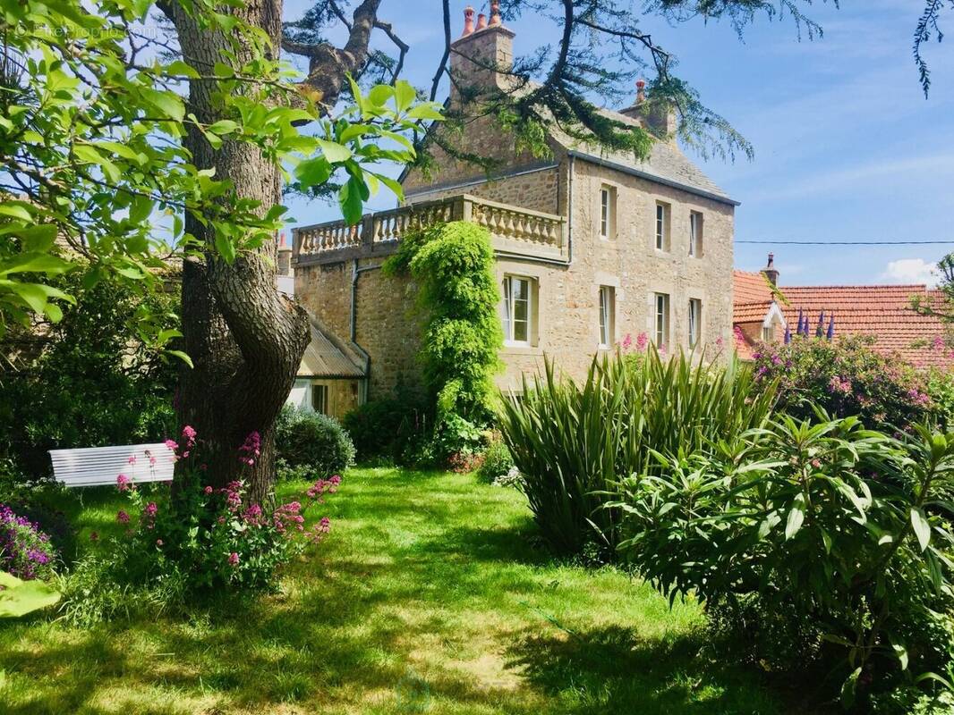 Maison à FERMANVILLE