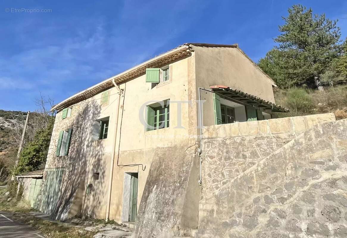 Maison à MONTBRUN-LES-BAINS