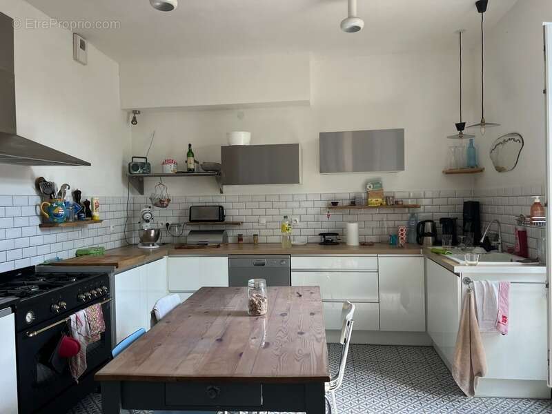 Maison à SAINT-JULIEN-LES-ROSIERS