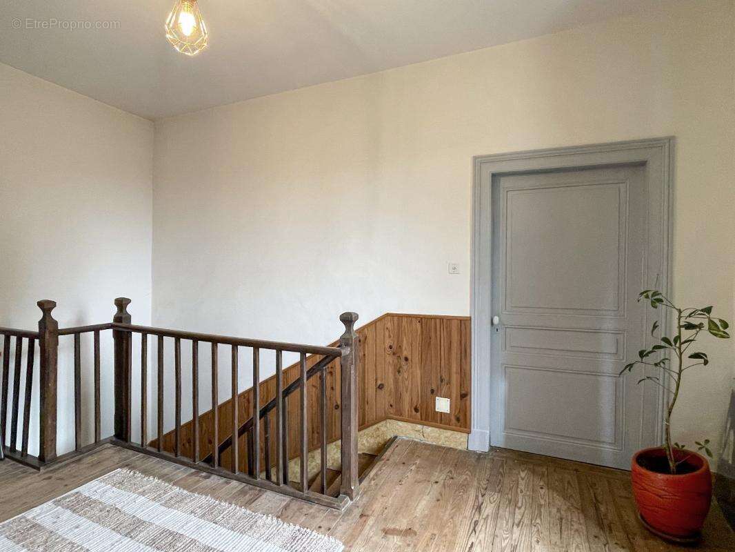 Maison à MIRANDE