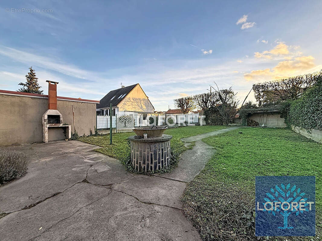 Maison à VIGNEUX-SUR-SEINE