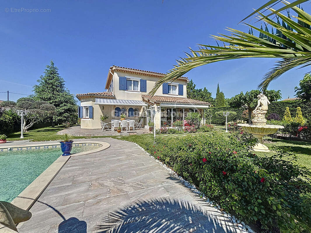 Maison à ROCHEFORT-DU-GARD