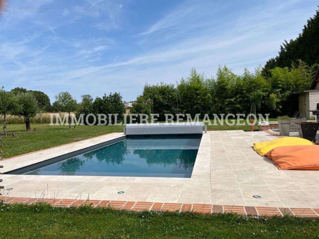 Maison à CHAUMONT-SUR-THARONNE