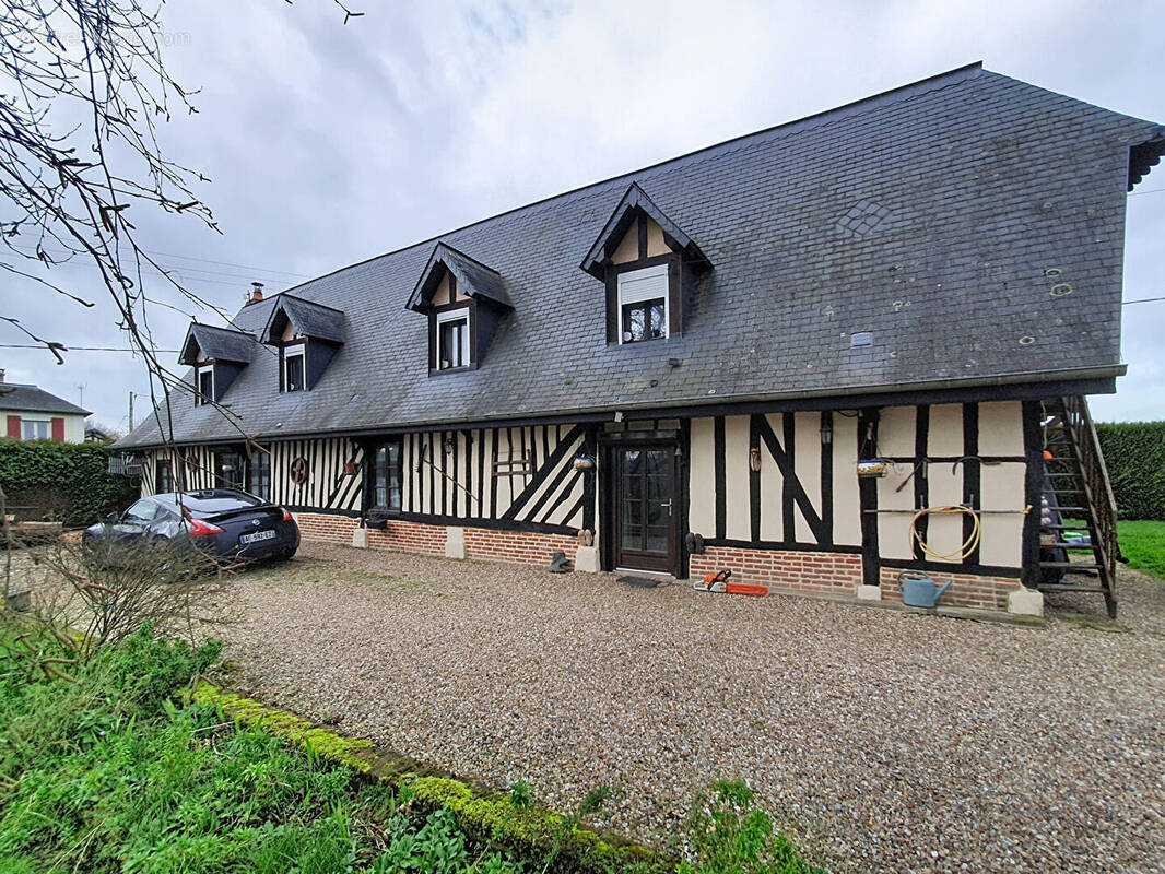 Maison à SAINT-GEORGES-DU-VIEVRE