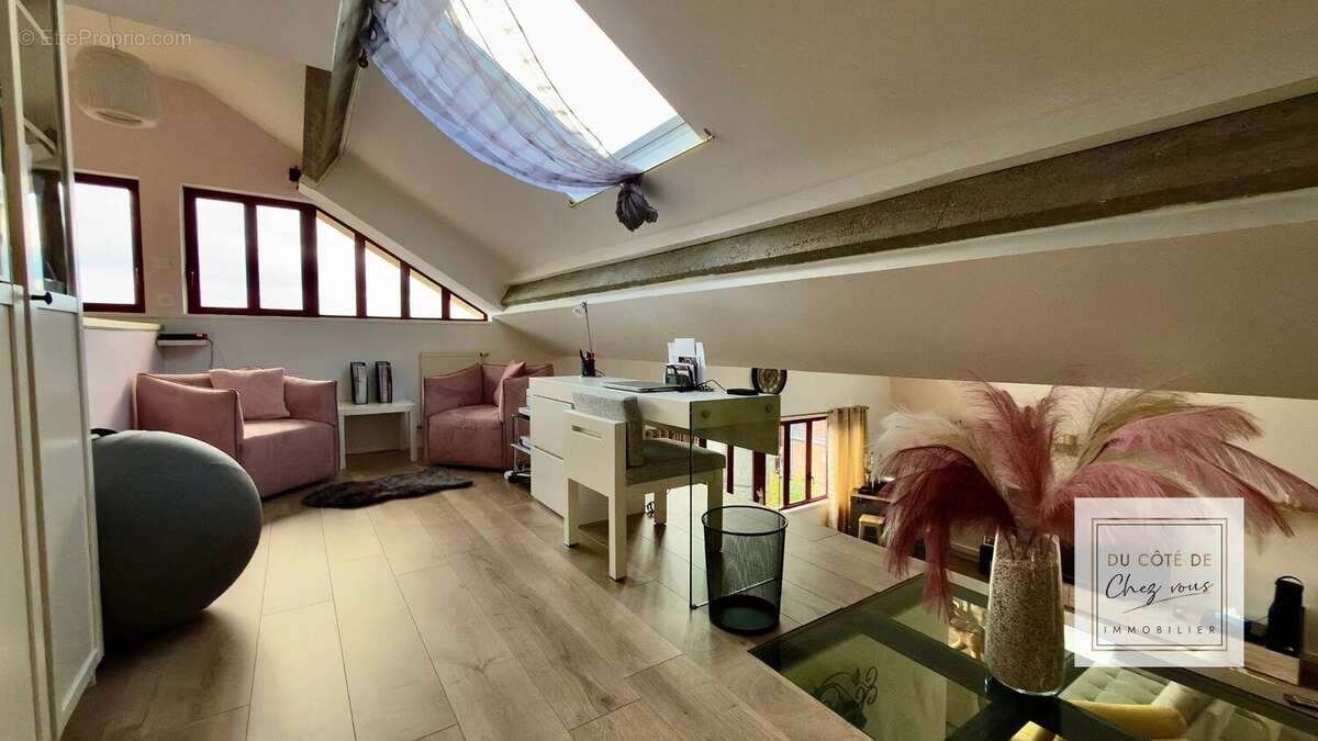 Appartement à SAINTE-SAVINE