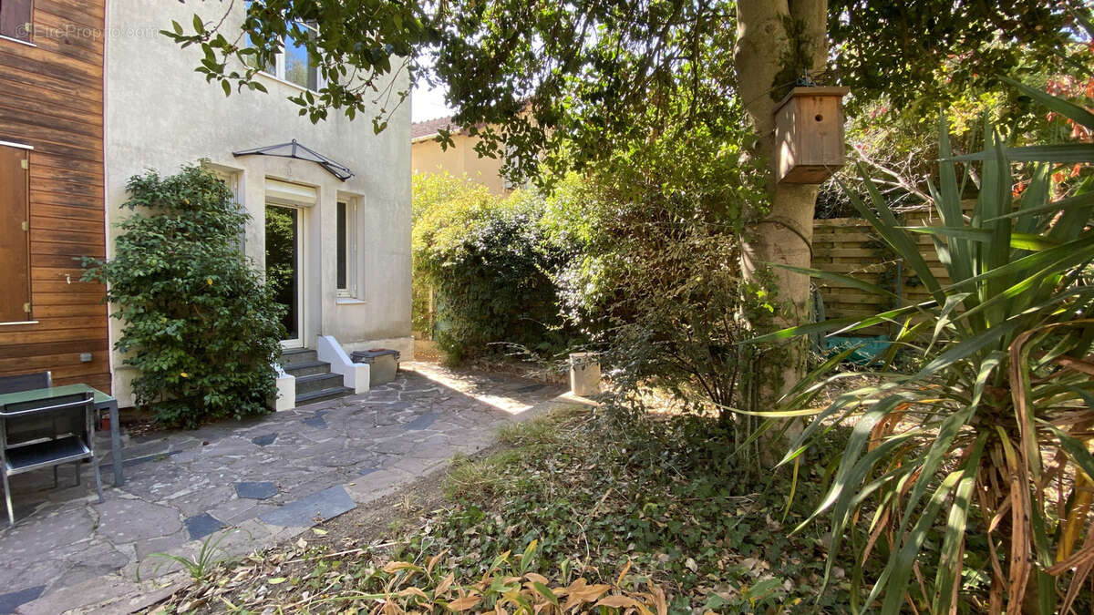 Appartement triplex avec jardin commun - photo 17