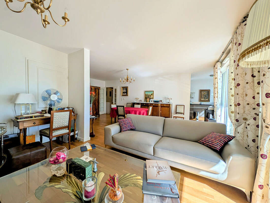 Appartement à MAISONS-LAFFITTE