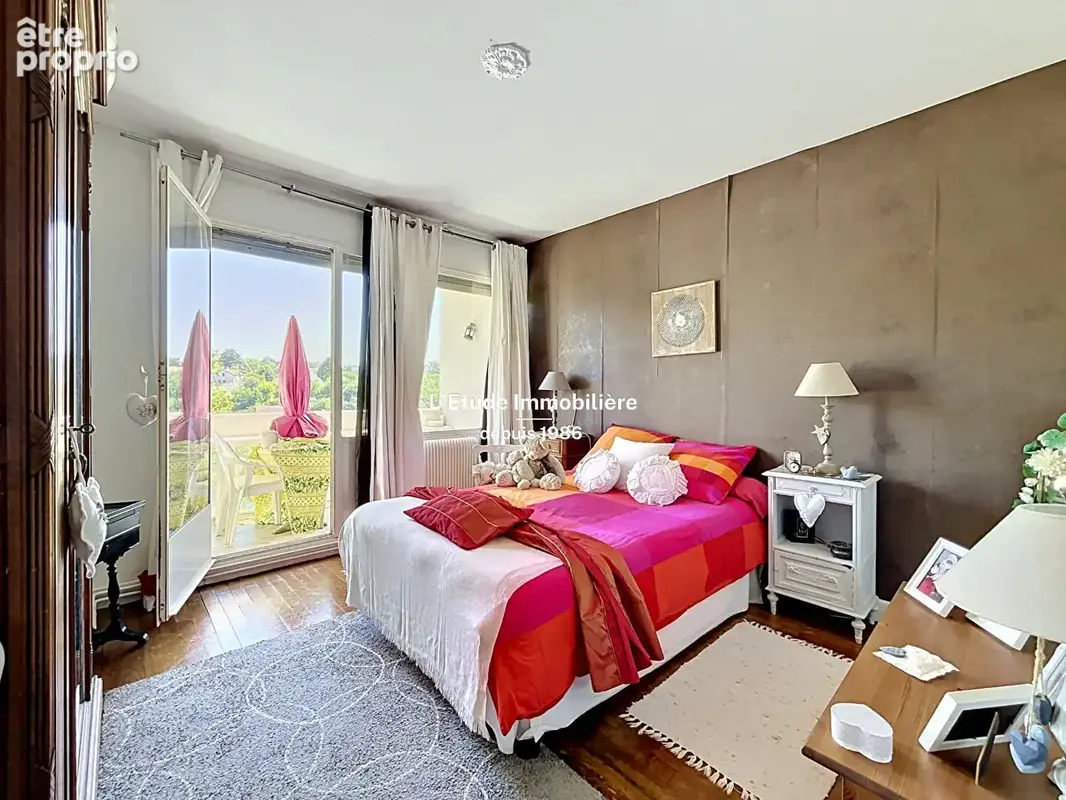 CALUIRE BOUTARY - 138 m2 - 4 chambres - Parc & Tennis - photo 8