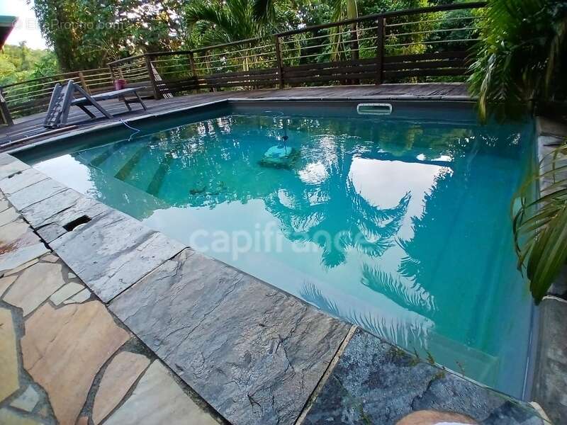 Maison à RIVIERE-PILOTE