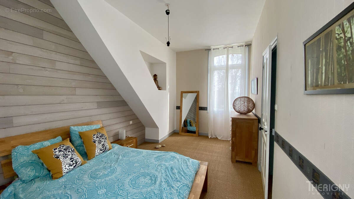 Maison à FEUQUIERES-EN-VIMEU