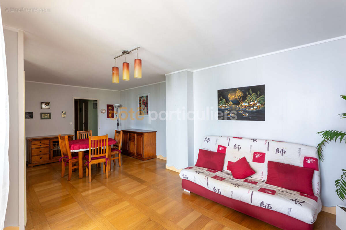 La roche-sur-yon -- rivoli -- appartement t4 -- 3 chambres -- 79 m2 -- loggia -- parking -- cave - photo 4