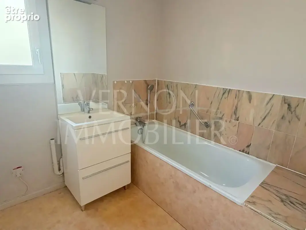 Appartement 3 pièces 69 m² à vendre à Vernon (27200) - photo 7