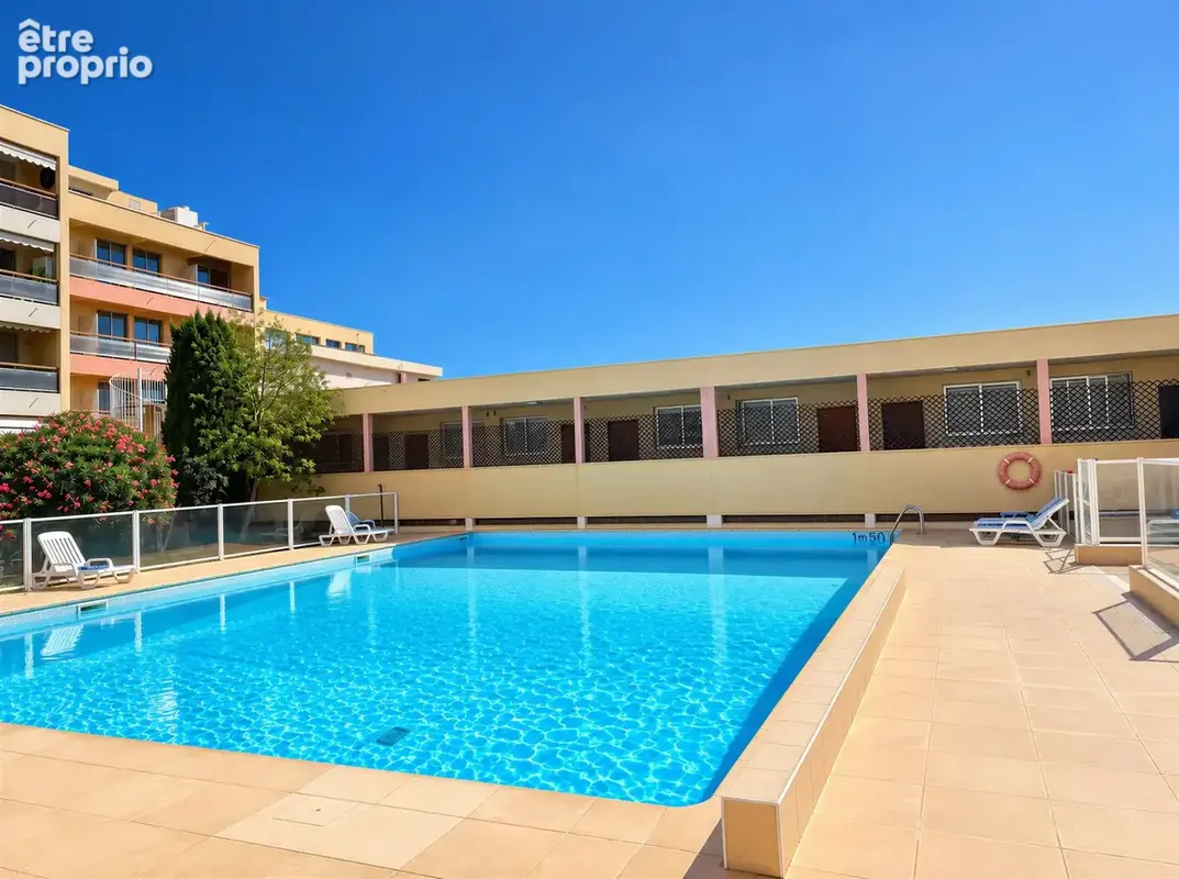 Rare à beaulieu-sur-mer – superbe 3 pièces entièrement rénové – résidence avec piscine - photo 2