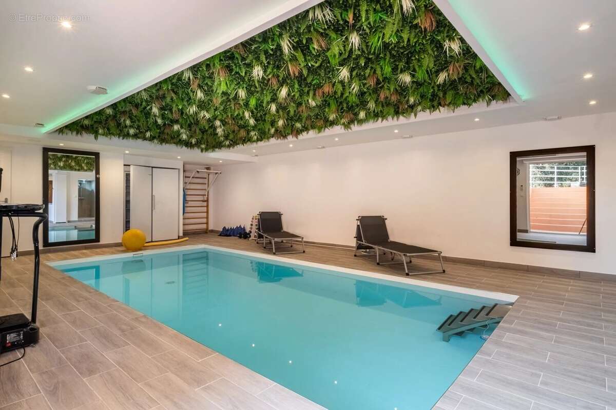 Maison à CAGNES-SUR-MER