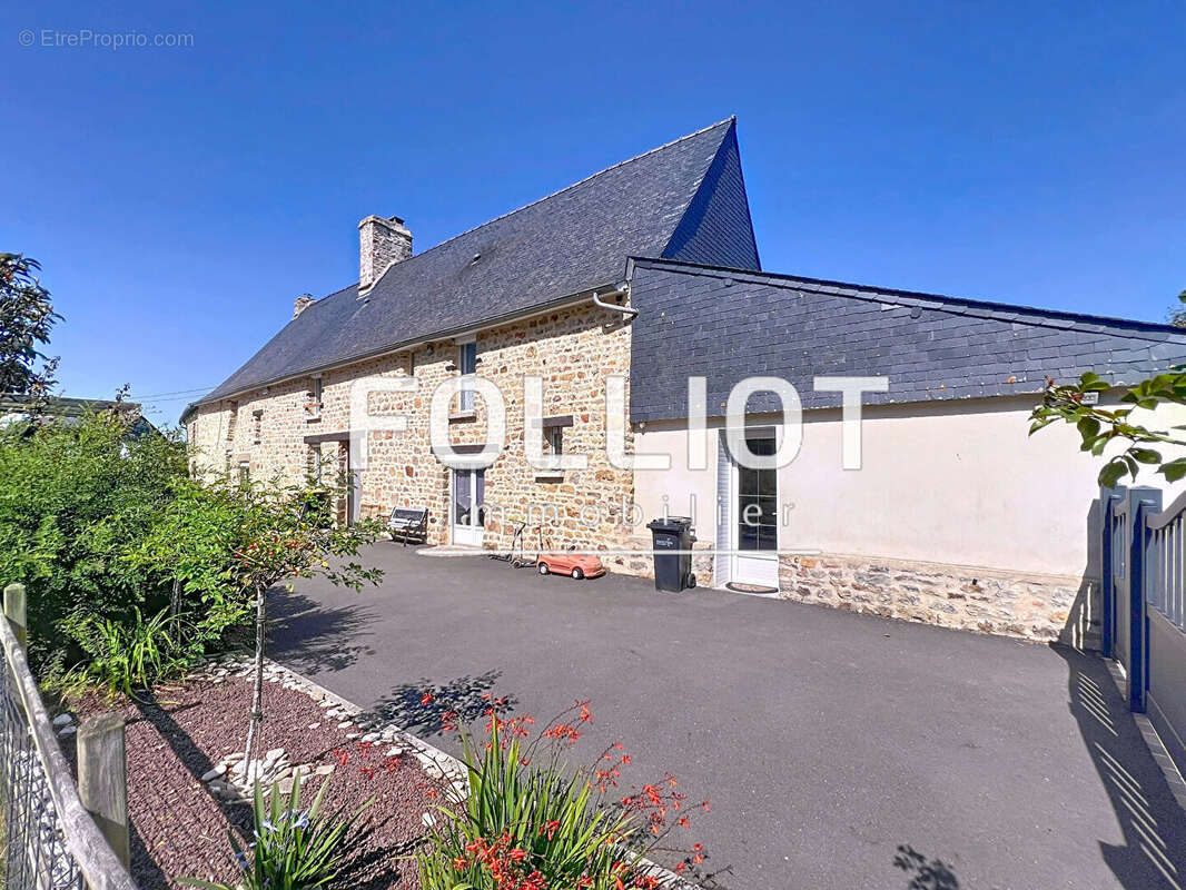 Maison à SAINT-AUBIN-DU-CORMIER