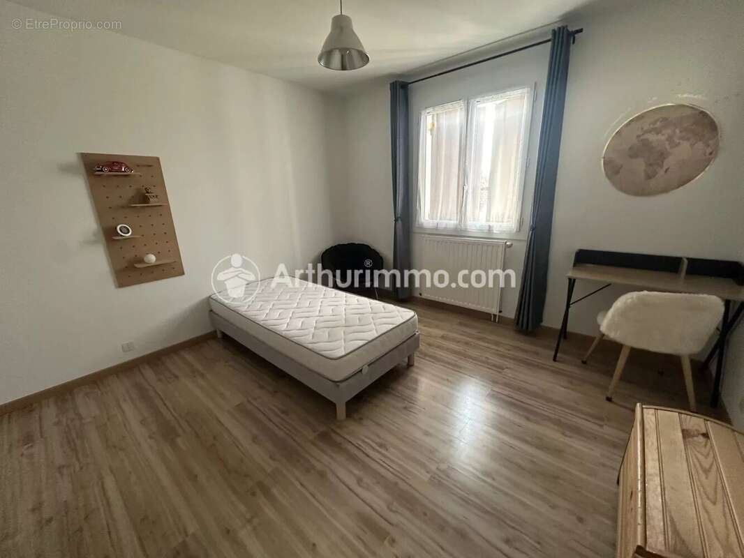 Maison à SAINT-ASTIER