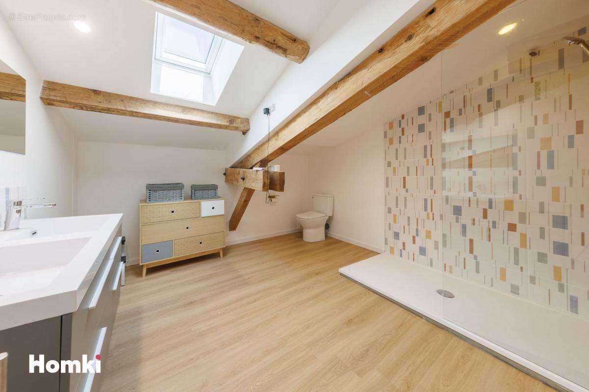 Maison/Villa T5 de 155 m2 à Peschadoires 63920 - photo 17