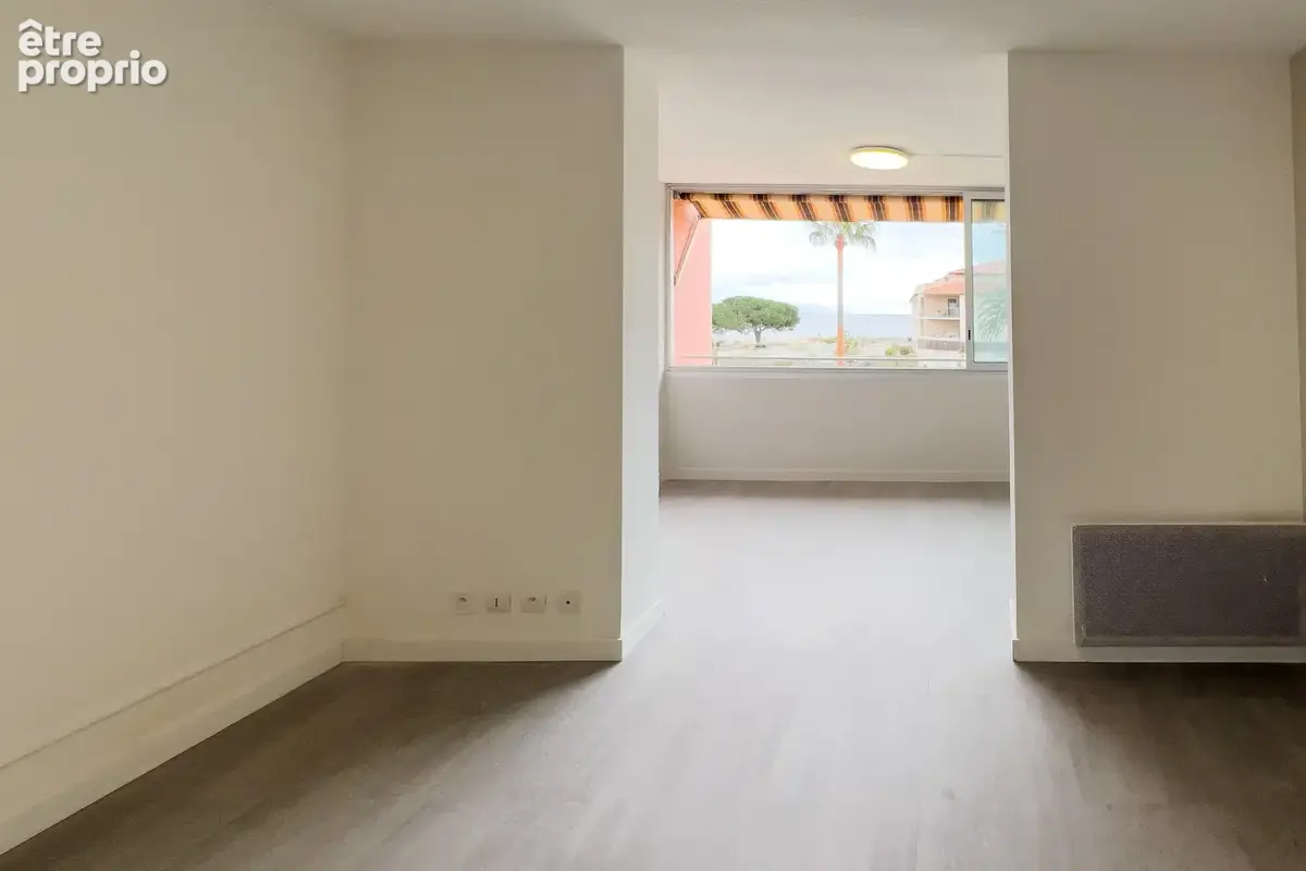 Appartement à LA LONDE-LES-MAURES