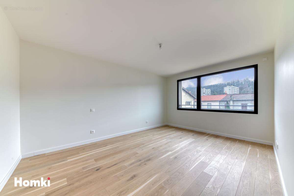 Maison à SAINTE-FOY-LES-LYON