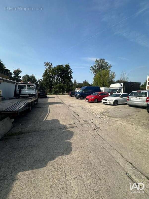 Photo 6 - Commerce à OZOIR-LA-FERRIERE