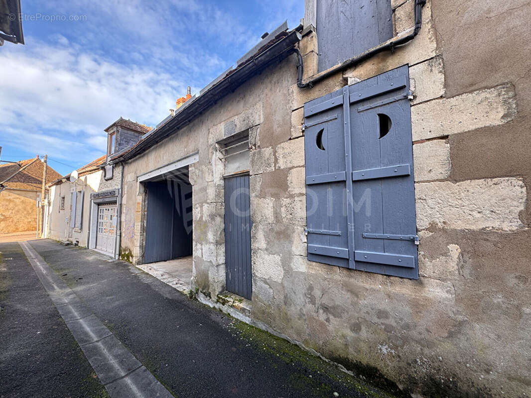 Maison à COSNE-COURS-SUR-LOIRE