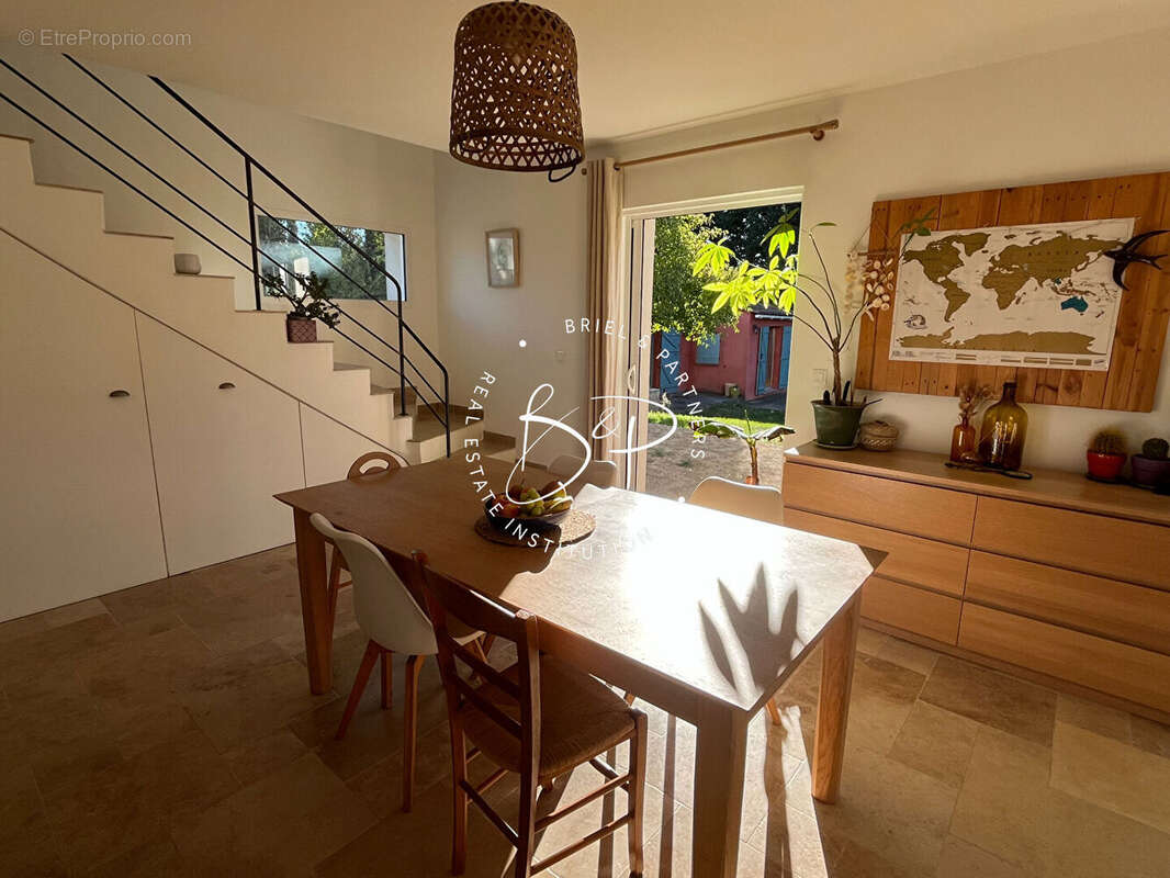 Maison à VILLECROZE