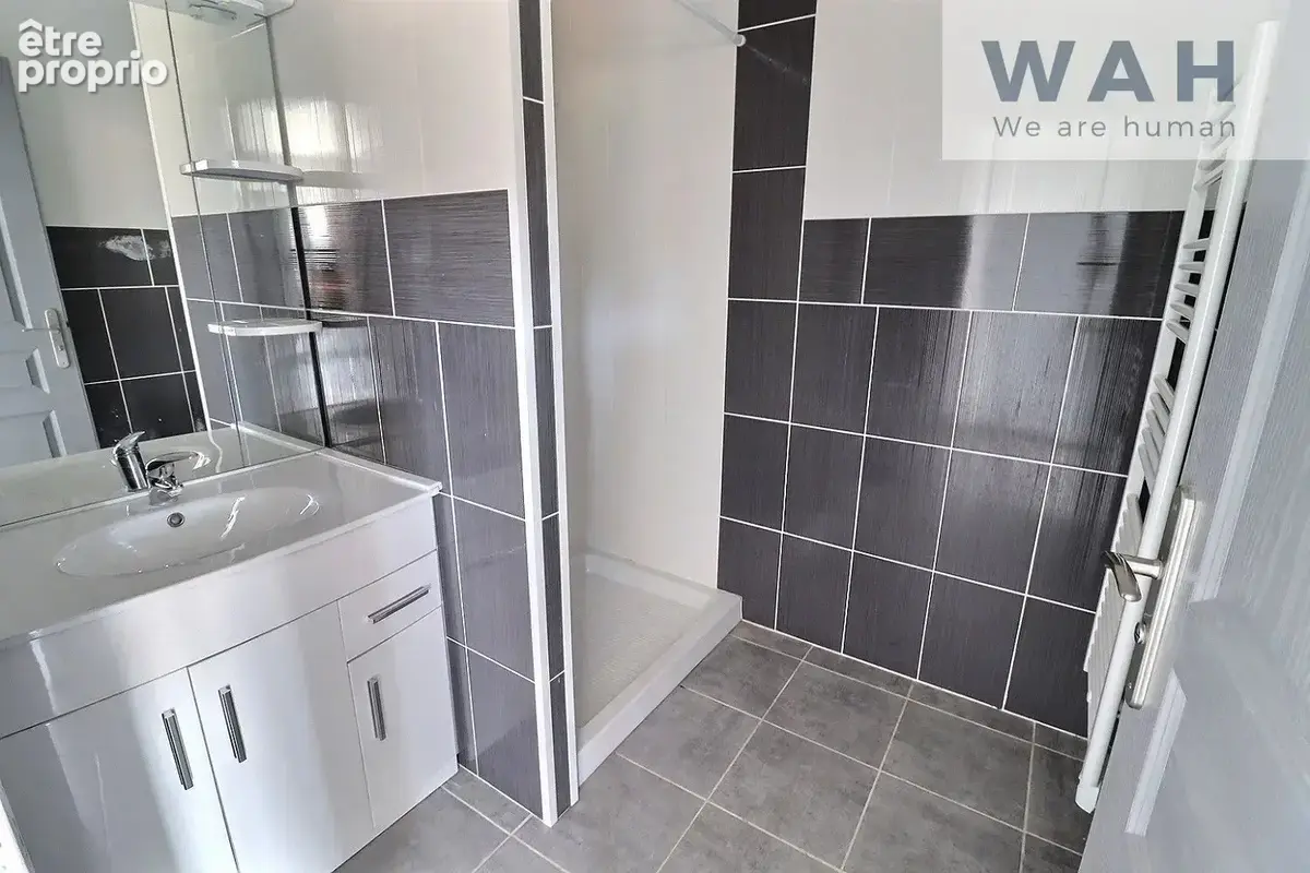 Vente maison de ville 3 pieces + local commercial  34230 pau - photo 6