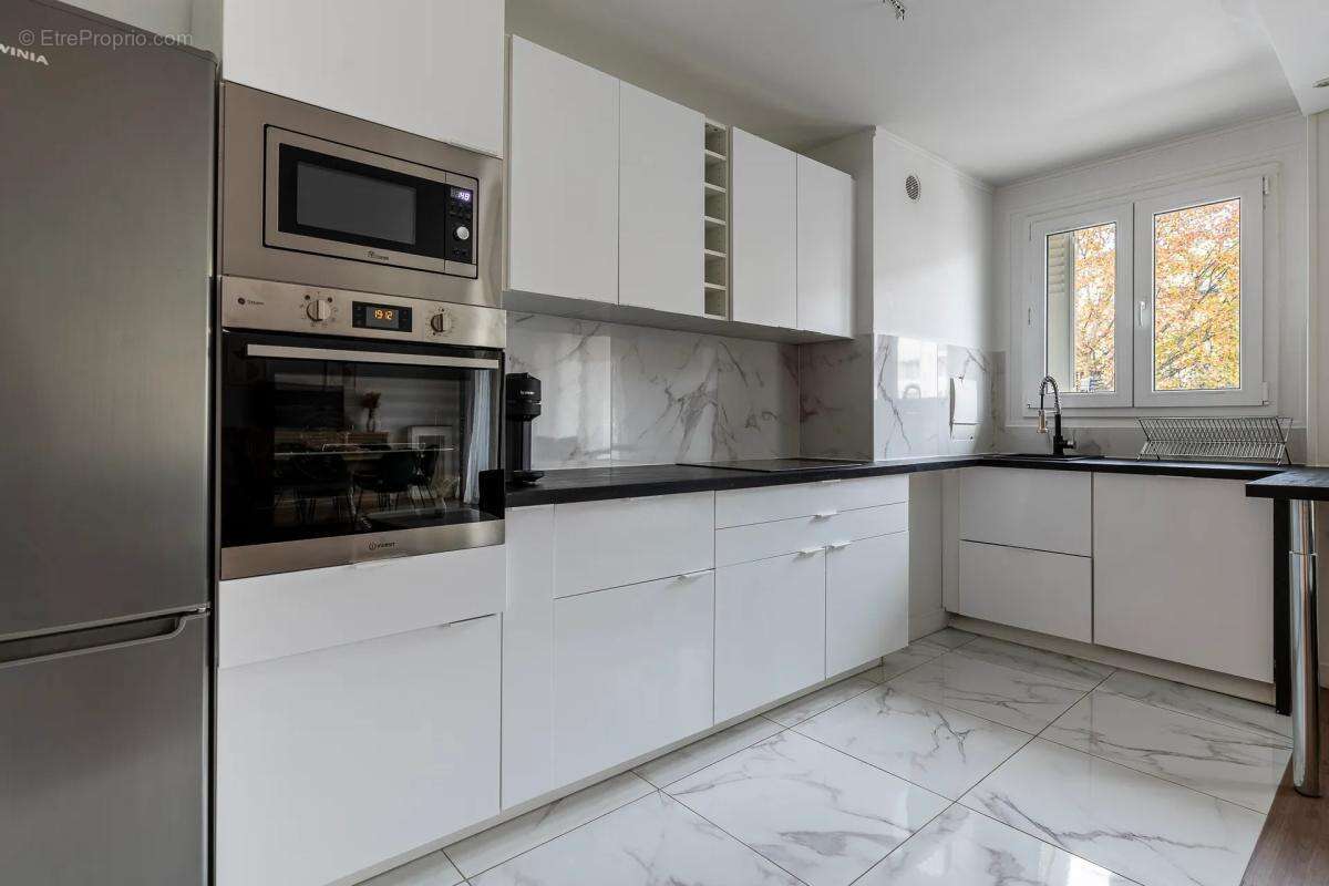 Appartement à PARIS-10E