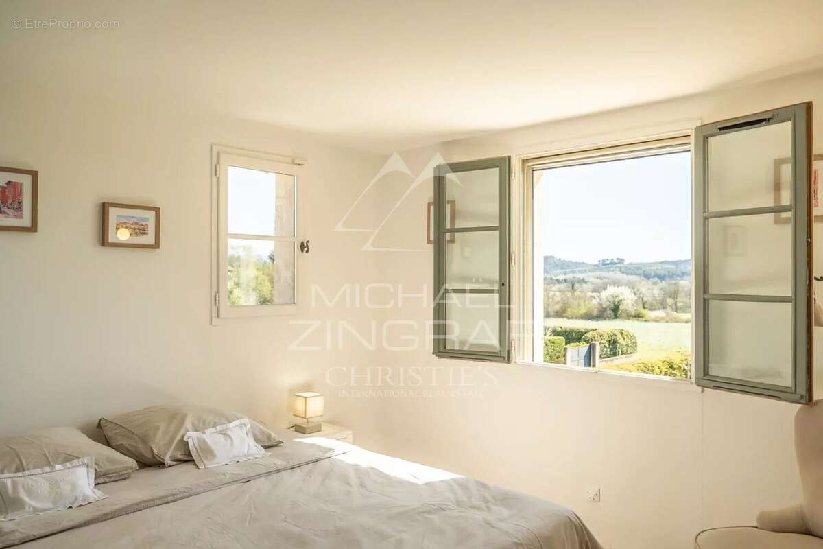 Maison à ROUSSILLON