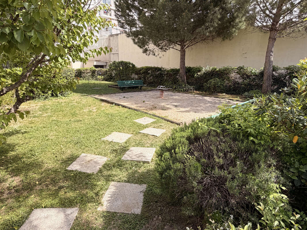 Appartement à MARSEILLE-5E