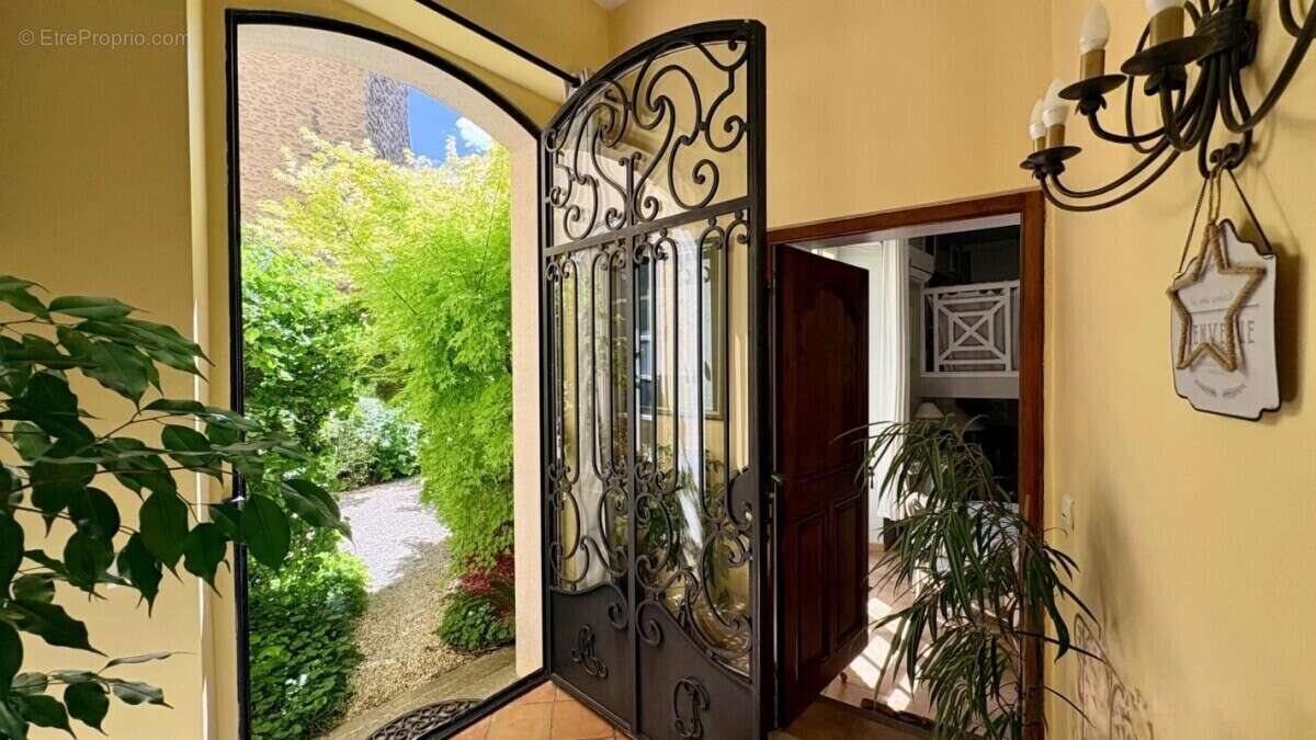 Maison à COURTHEZON