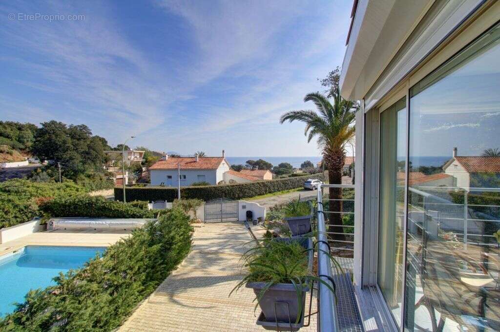 Maison à LES ISSAMBRES