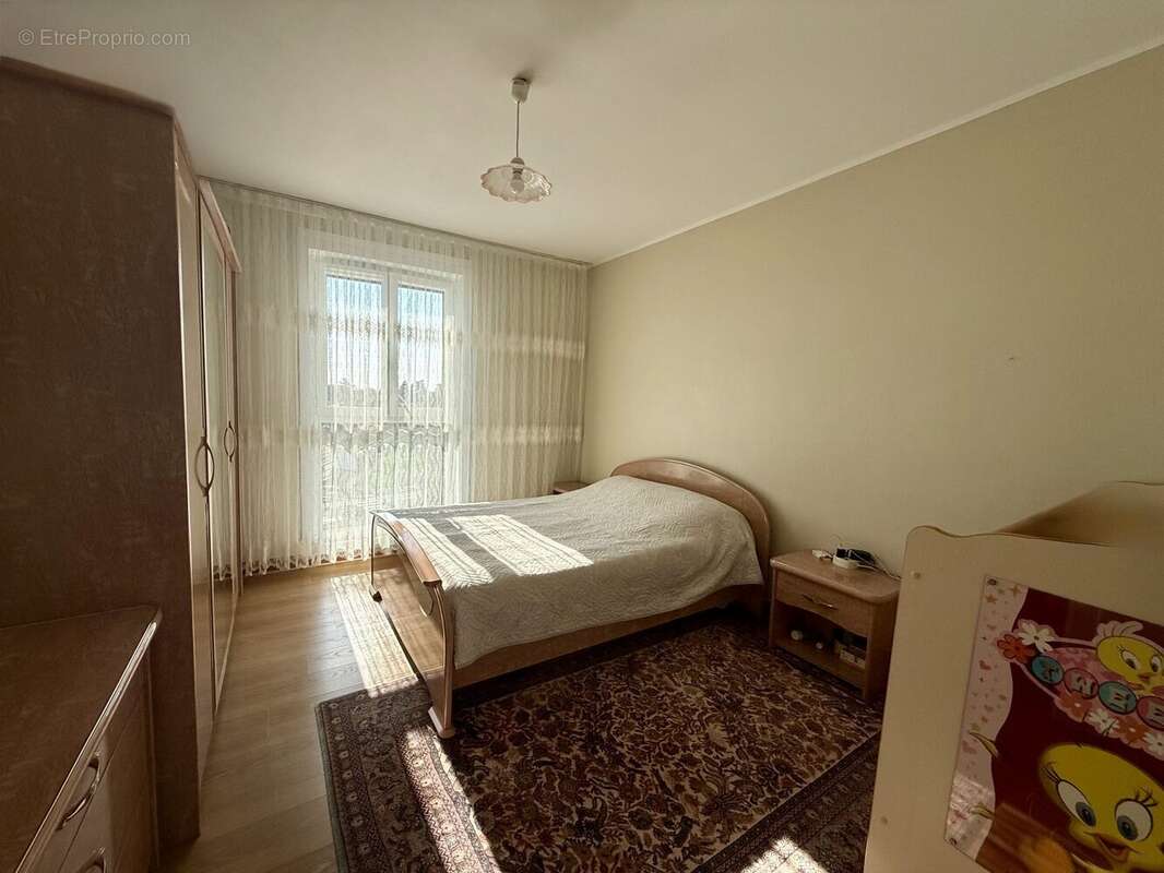 Appartement à SAINT-JEAN-DE-LA-RUELLE